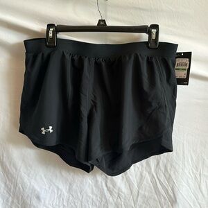 Women’s NEW NWT Under Armour shorts, size large. Bundle and save!